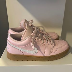 air jordan 1 low ‘arctic gum’